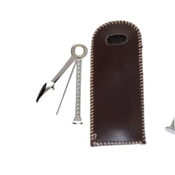 Atacapipas de metal con funda